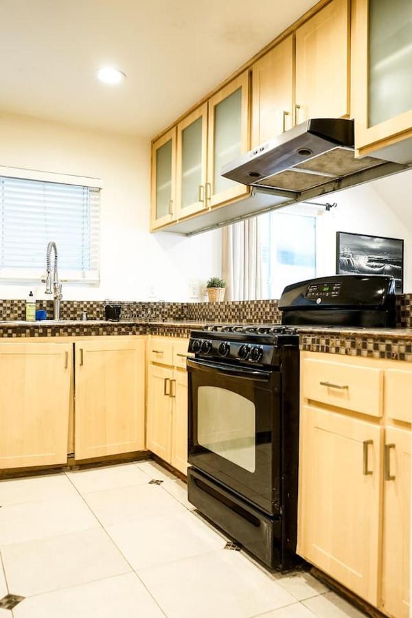 Newport Beach House 1 Blk To Beach And 25 Min To Disney Exterior photo
